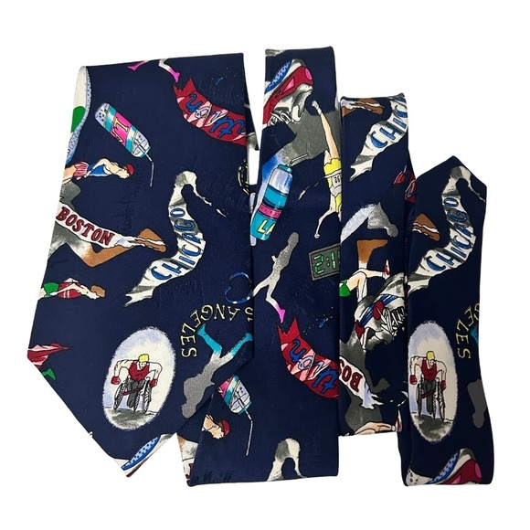 Nicole Miller Novelty NeckTie Marathon Theme NY Boston LA Chicago Hand Sewn RARE - Picture 2 of 15